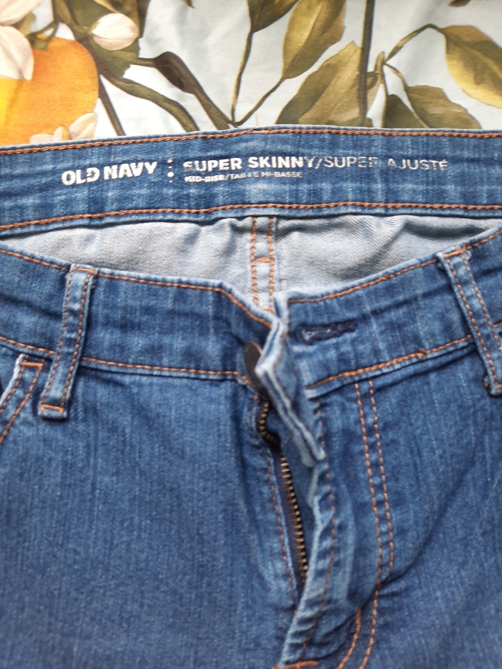 Old Navy Blue Skinny Jeans - Classic Wash - Picture 2 of 5